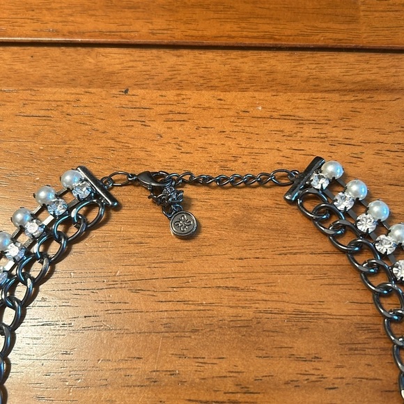 Women’s short dressy silver necklace - Picture 3 of 5